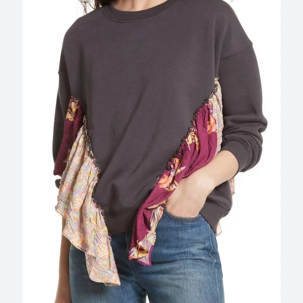 Free People she’s just cute ruffled pull over Sz Sm